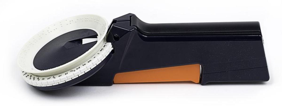 The C185 Plastic Braille Labeller device.